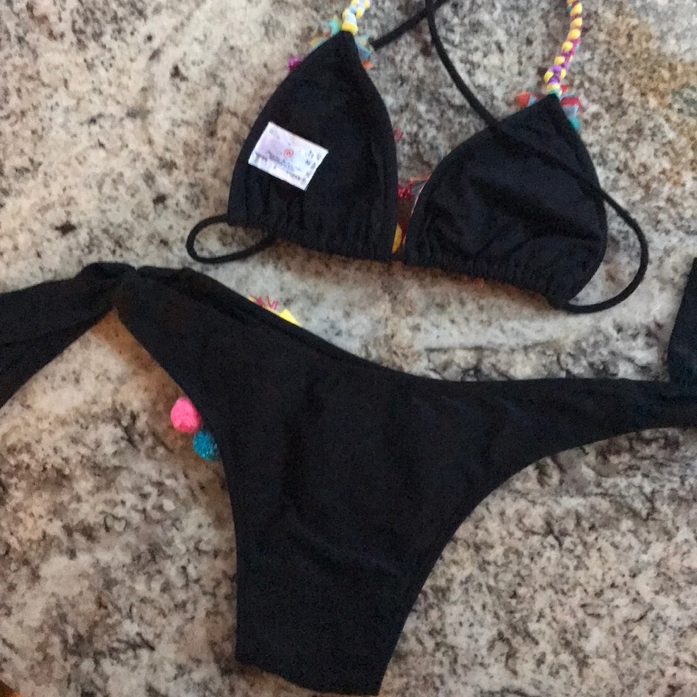 Bikini - Picture 5 of 5